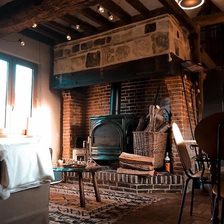 Gite Au Haras Des Arts Saint-Aubin-de-Bonneval エクステリア 写真