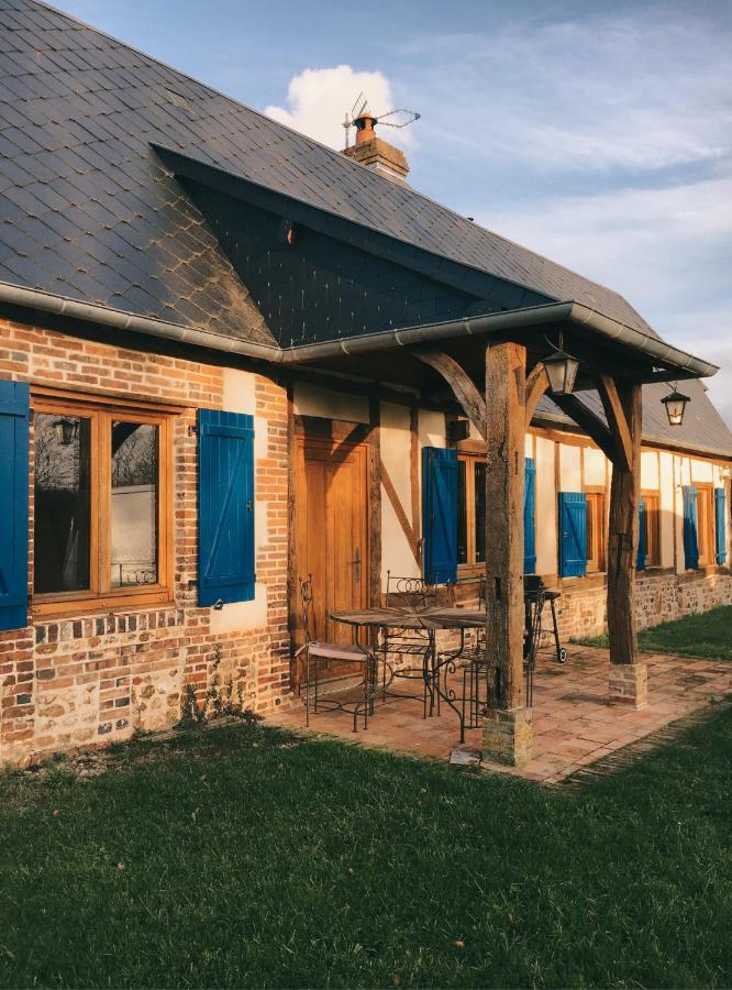 Gite Au Haras Des Arts Saint-Aubin-de-Bonneval エクステリア 写真